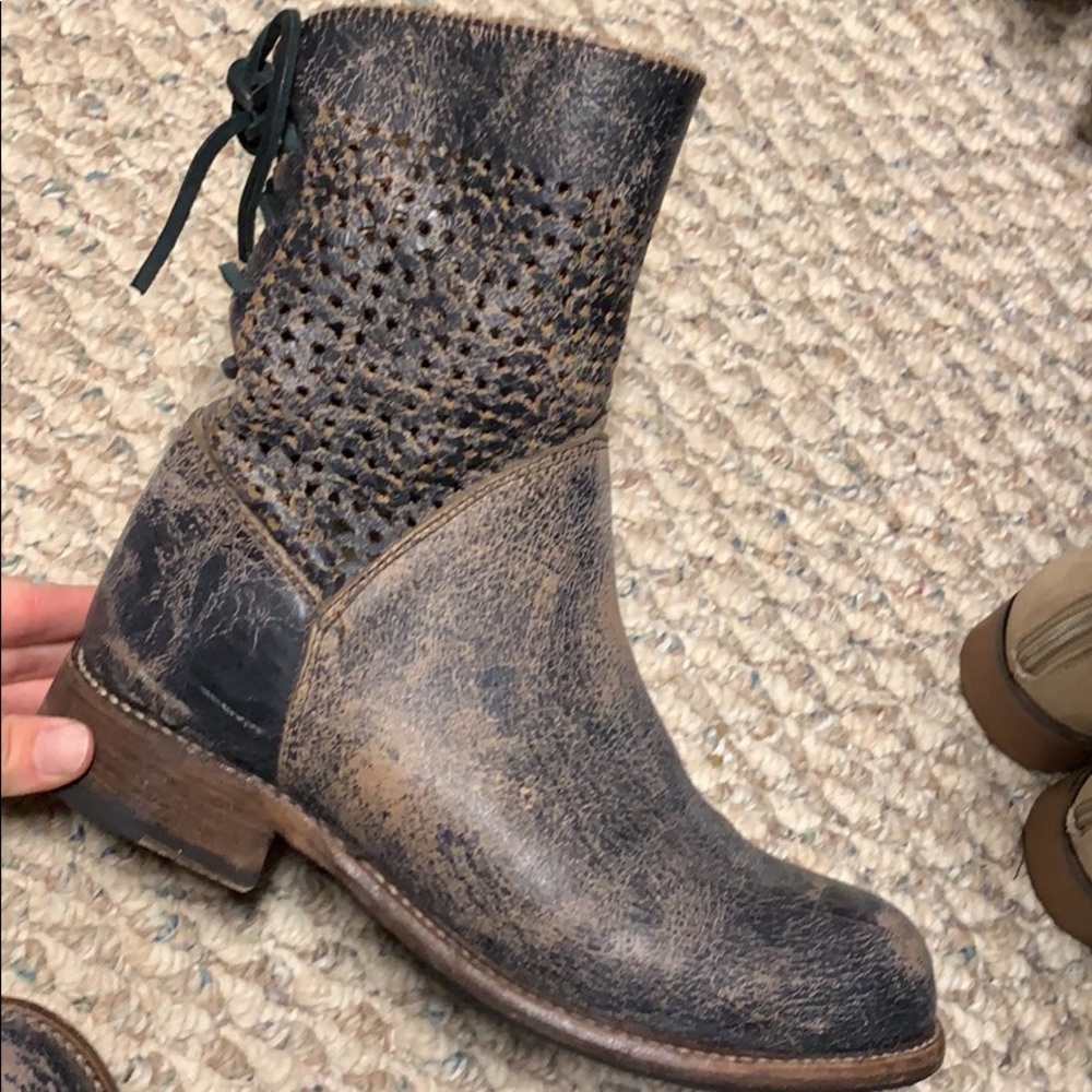 Perfect condition size 8 bedstu boots
